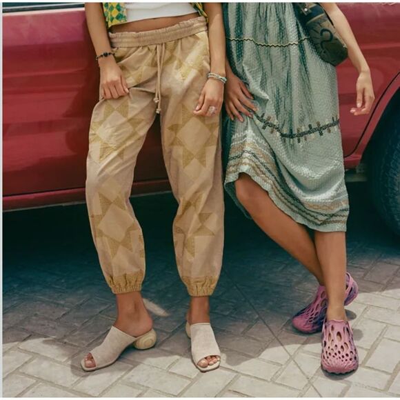 Kimchi Blue Sunita Jogger Pants Patchwork Small Tan Yellow Quilted Cotton Print - Picture 4 of 14